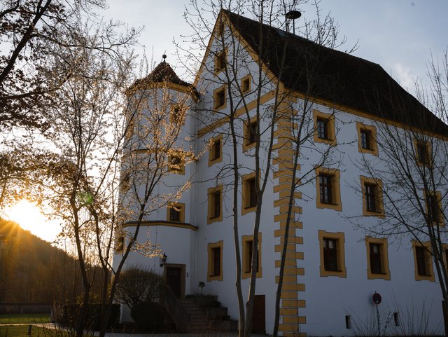 Rathaus mit Sonnenuntergang