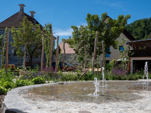 Brunnen im Hopfengarten