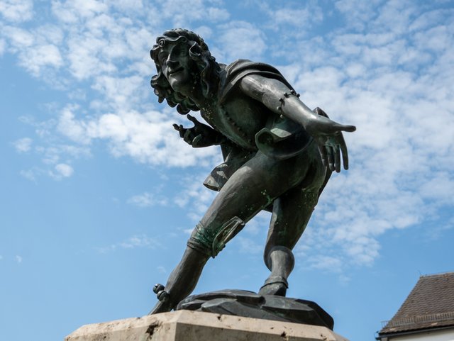 Moriskentänzer-Figur auf Rathausbrunnen